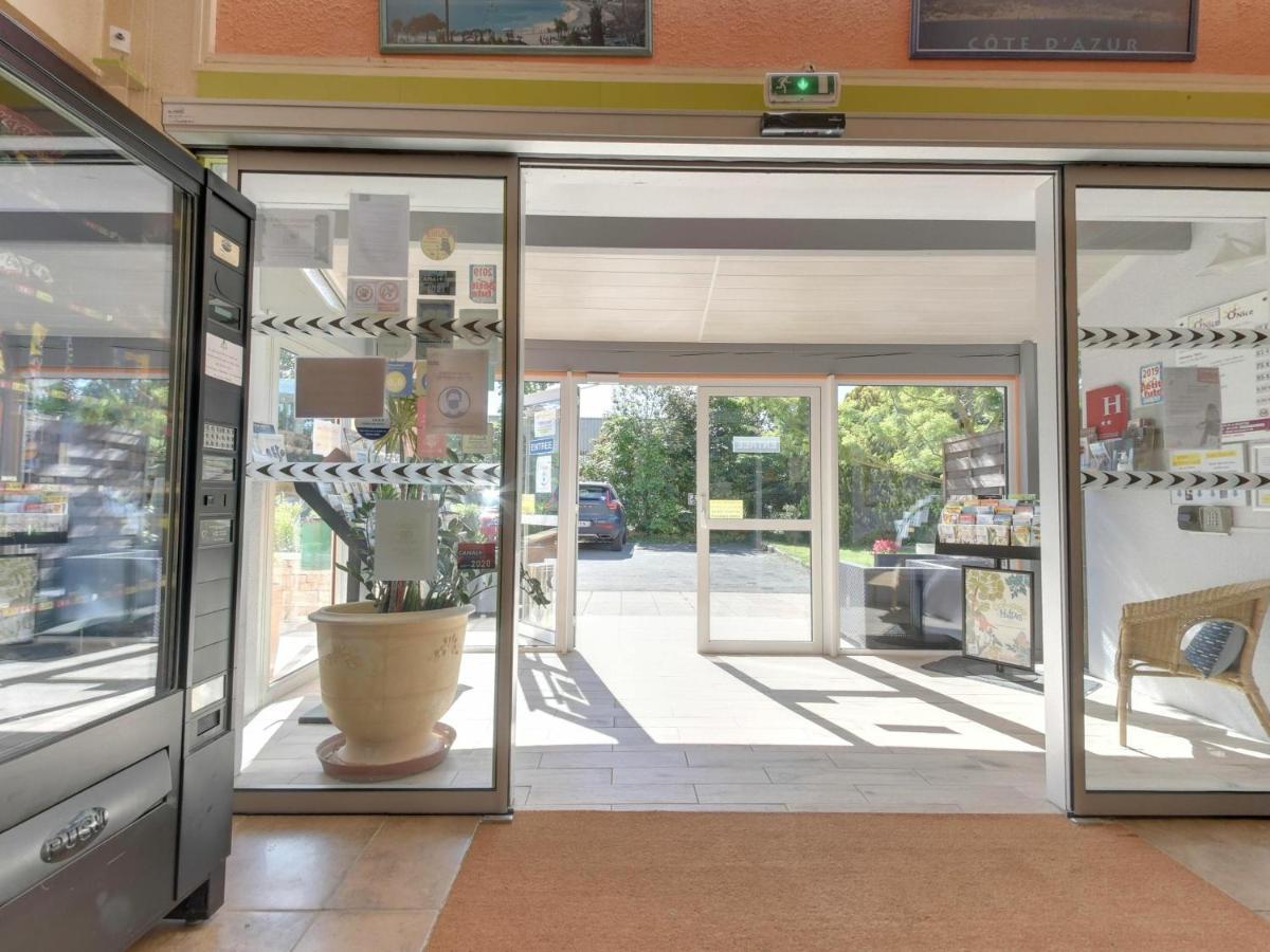 Hotel Contact O'nice 2*