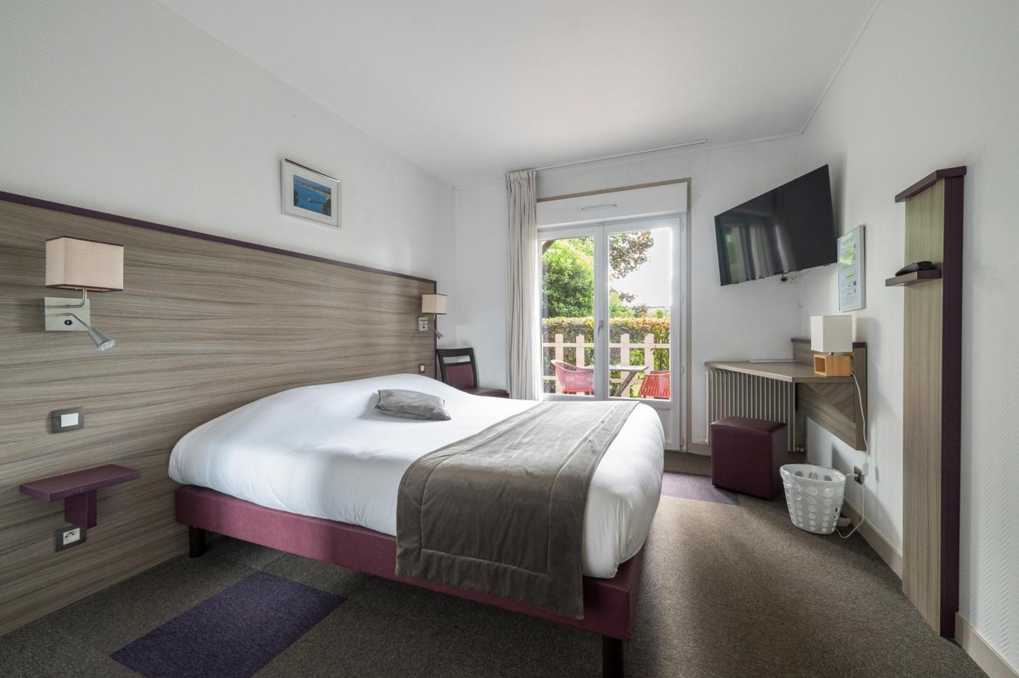 Contact O'nice Hotel 2*